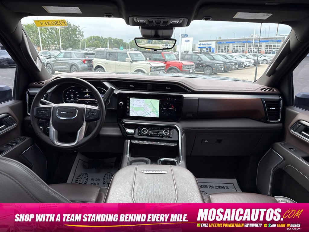 Used 2025 GMC Sierra 3500 Denali w/ Denali Reserve Package AWD/4WD image 15