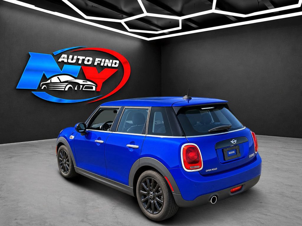 Used 2021 MINI Cooper 4-Door Hardtop FWD image 9