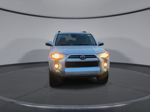 Used 2020 Toyota 4Runner SR5 Premium w/ Moonroof Package AWD/4WD image 3