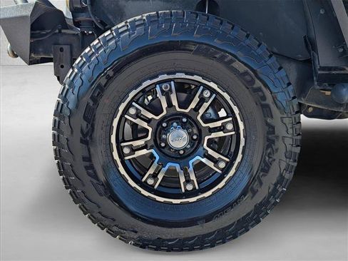 Used 2017 Jeep Wrangler Sport w/ Quick Order Package 24S AWD/4WD image 9