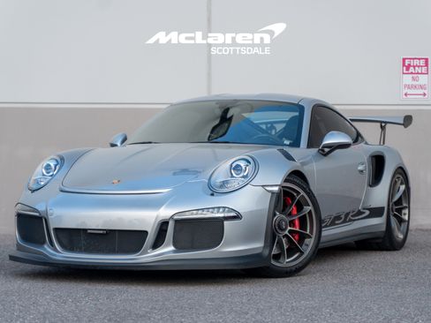 Used 2016 Porsche 911 GT3 RS image 2