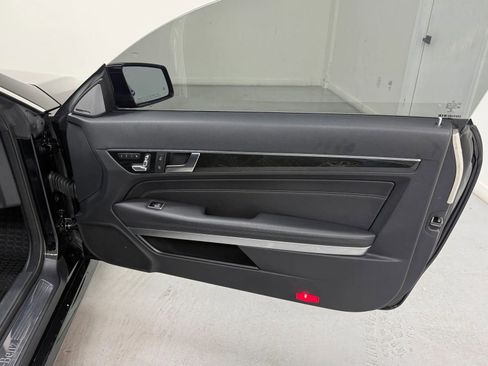 Used 2017 Mercedes-Benz E 400 4MATIC Coupe image 34