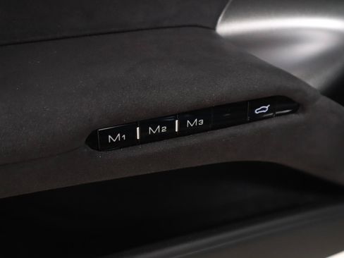 Used 2025 Ferrari 12Cilindri RWD image 19