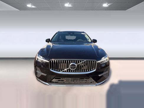 Certified 2023 Volvo XC60 B5 Ultimate w/ Protection Package Premier image 6