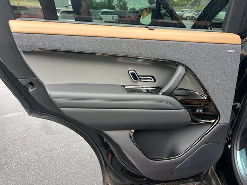 Used 2025 Land Rover Range Rover Sport Autobiography AWD/4WD image 30