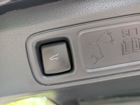 Used 2024 Lincoln Navigator Reserve AWD/4WD image 40