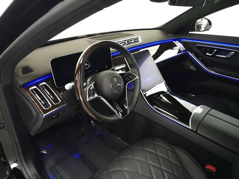 Used 2024 Mercedes-Benz S 580e 4MATIC Sedan image 9