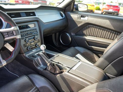 Used 2011 Ford Mustang Shelby GT500 RWD image 20