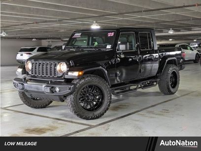 Used 2025 Jeep Gladiator Sport