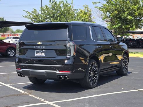 Used 2025 Chevrolet Tahoe High Country AWD/4WD image 7