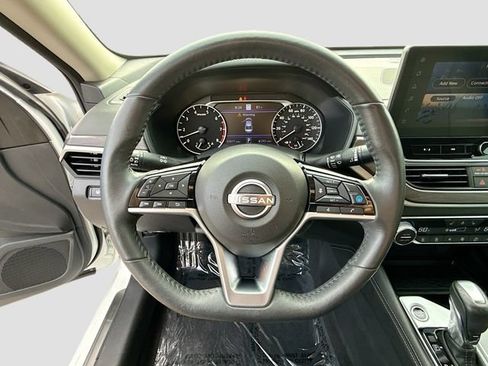 Used 2024 Nissan Altima 2.5 SL AWD/4WD image 11