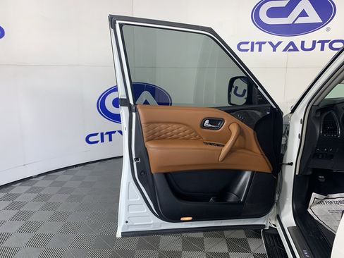 Used 2019 INFINITI QX80 Luxe w/ Proactive Package image 14