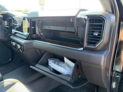 Used 2022 GMC Sierra 1500 SLT AWD/4WD image 58