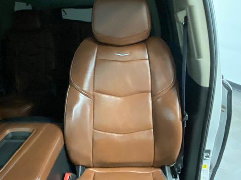 Used 2016 Cadillac Escalade Premium image 22