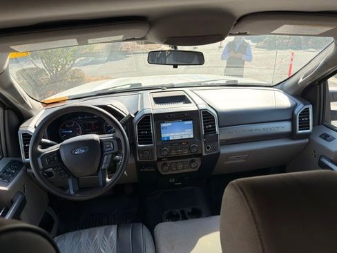 Used 2018 Ford F250 XLT w/ XLT Value Package image 7