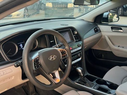 Used 2018 Hyundai Sonata SE FWD image 10