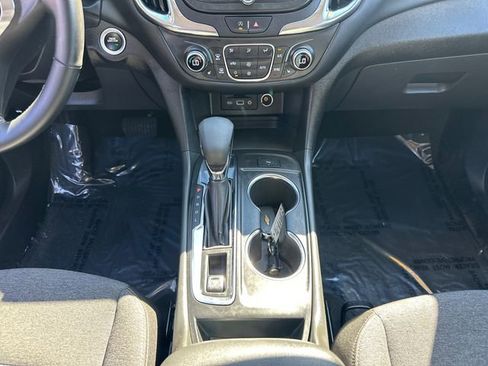 Used 2024 Chevrolet Equinox LT image 23