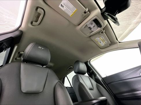 Used 2024 Buick Encore GX Sport Touring AWD/4WD image 28