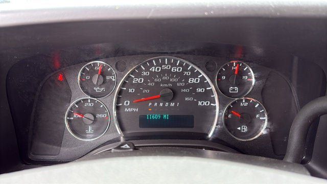 Used 2024 Chevrolet Express 2500 w/ Driver Convenience Package RWD image 16