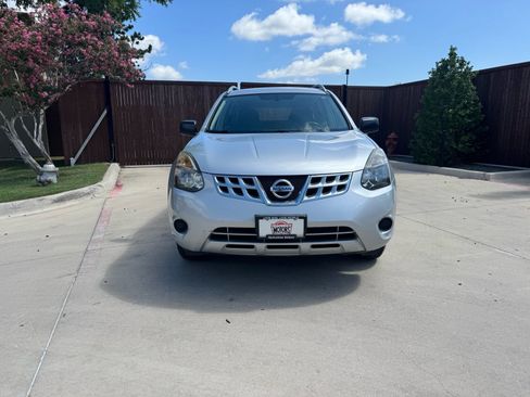 Used 2015 Nissan Rogue S w/ Convenience Package FWD image 1