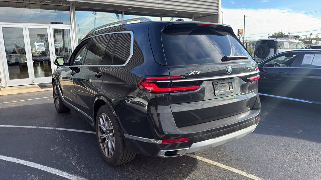 Used 2024 BMW X7 xDrive40i w/ Executive Package AWD/4WD image 7