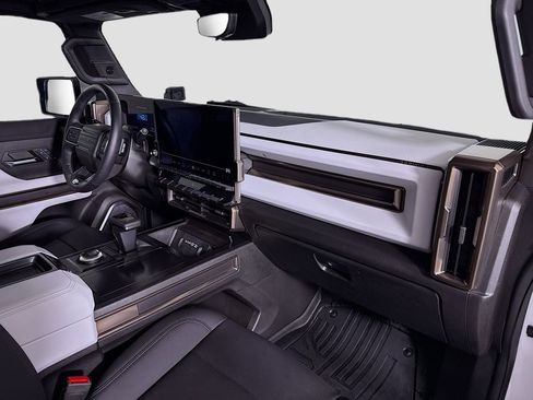 Used 2024 GMC Hummer EV 2X w/ Extreme Off-Road Package image 29