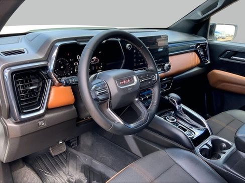 Used 2024 GMC Canyon AT4 w/ Technology Package AWD/4WD image 18