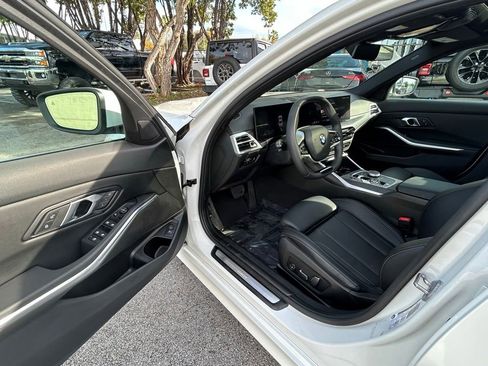 Used 2025 BMW 330i Sedan image 14