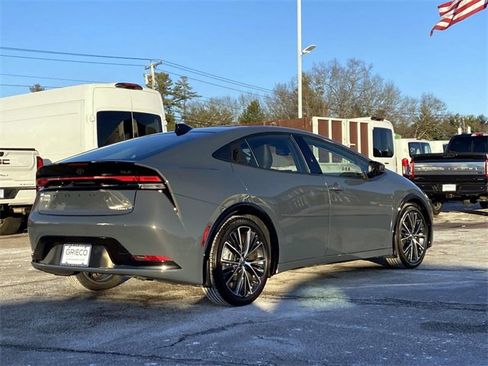 Used 2024 Toyota Prius Limited image 3