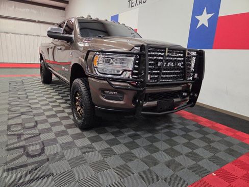 Used 2021 RAM 3500 Limited AWD/4WD image 15