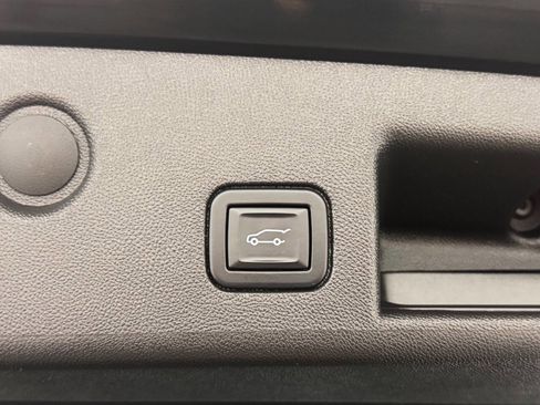 Used 2022 Chevrolet Equinox LT image 11