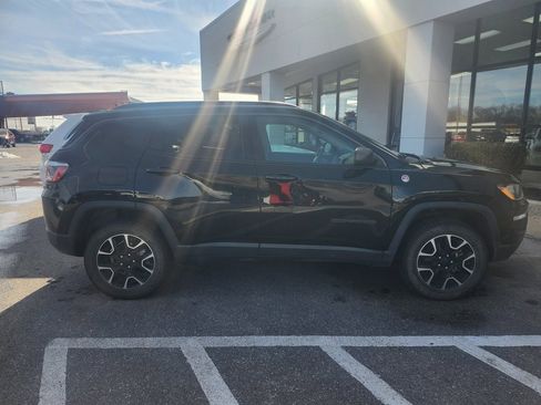 Used 2020 Jeep Compass Trailhawk image 6