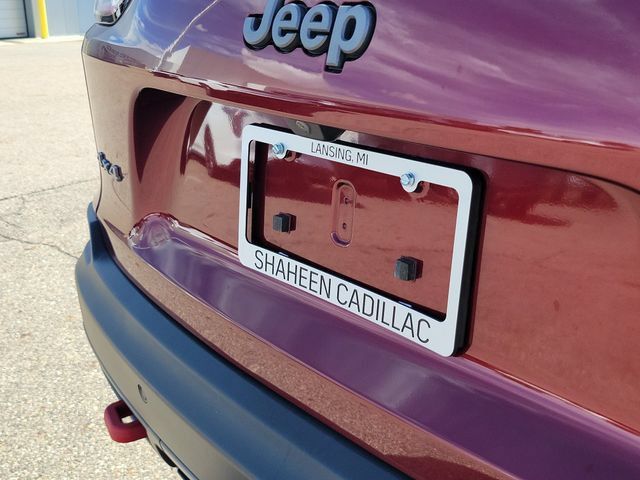 Used 2020 Jeep Cherokee Trailhawk w/ Cold Weather Group AWD/4WD image 31