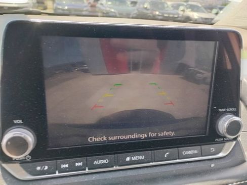 Used 2021 Nissan Rogue S AWD/4WD image 19