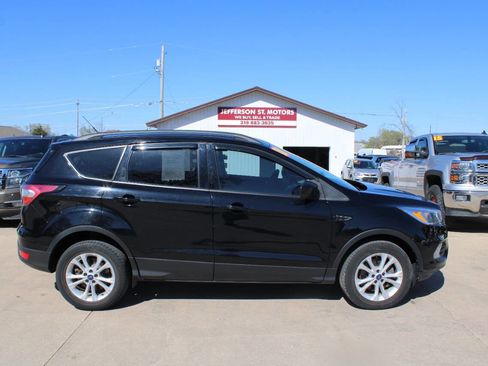 Used 2018 Ford Escape SE AWD/4WD image 1
