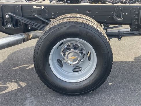 New 2026 Chevrolet Silverado 3500 LT w/ Convenience Package image 34