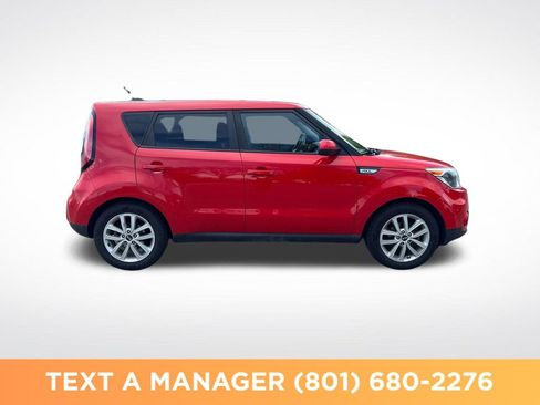 Used 2017 Kia Soul + FWD image 6