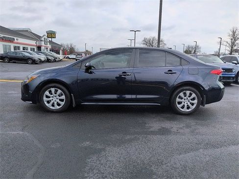 Certified 2025 Toyota Corolla LE image 4