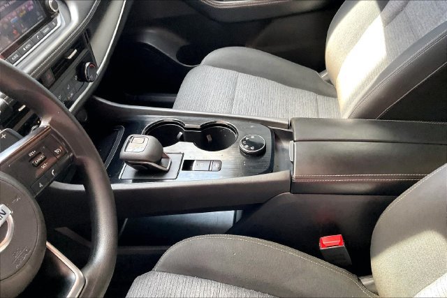 Used 2021 Nissan Rogue S AWD/4WD image 13
