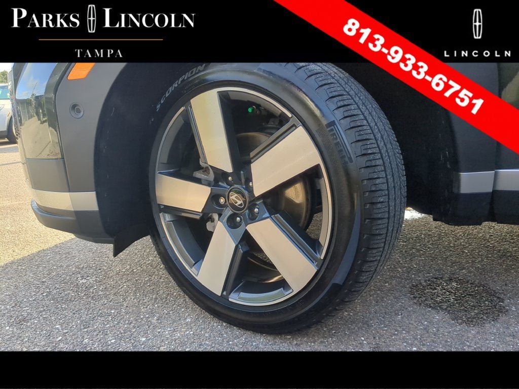 Used 2024 Hyundai Santa Fe Limited FWD image 34