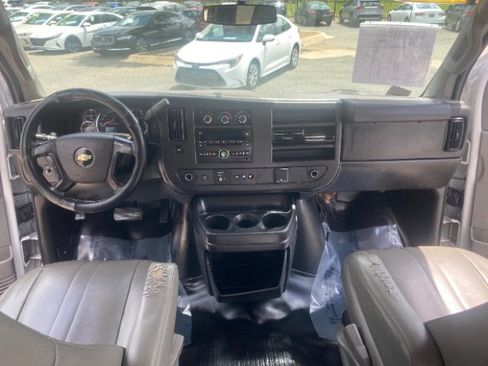 Used 2016 Chevrolet Express 3500 LS RWD image 18
