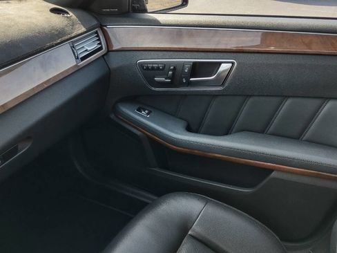 Used 2013 Mercedes-Benz E 350 4MATIC Sedan image 26