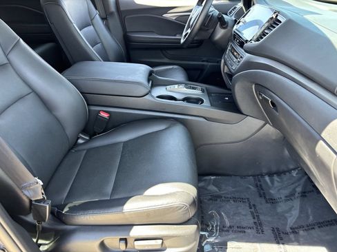 Certified 2025 Honda Ridgeline RTL+ image 9