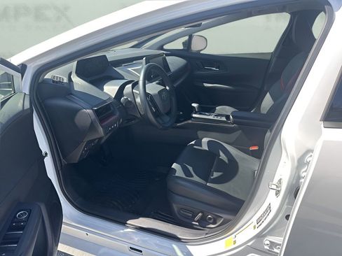 Used 2023 Toyota Prius Prime XSE Premium image 9