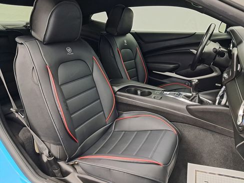 Used 2022 Chevrolet Camaro LT w/ RS Package image 28