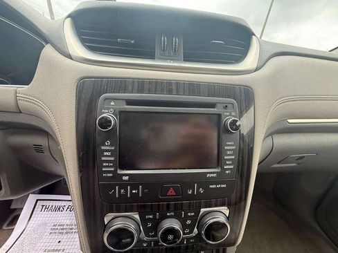 Used 2014 Chevrolet Traverse LTZ AWD/4WD image 3