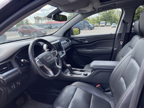 Used 2017 GMC Acadia SLT AWD/4WD image 10