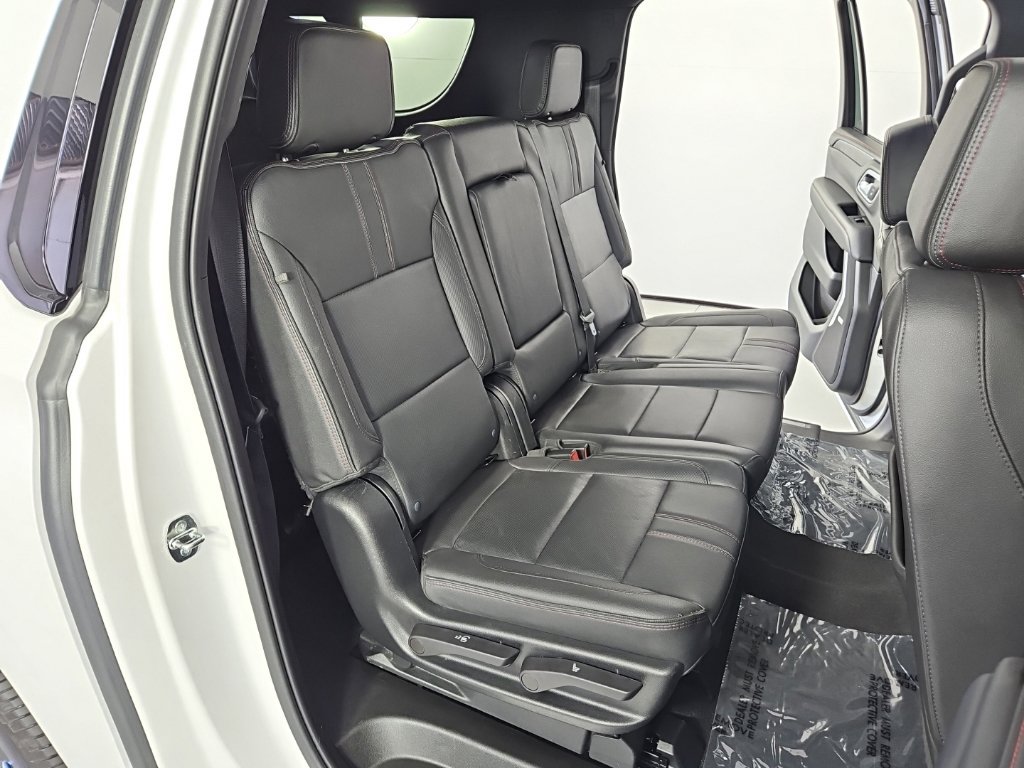 Used 2022 Chevrolet Suburban RST w/ Luxury Package RWD image 20