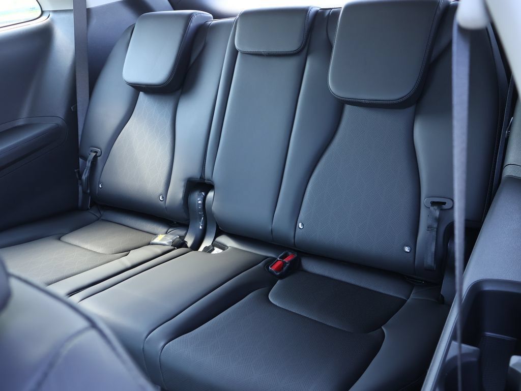 New 2027 Kia Carnival EX w/ Dark Edition Package FWD image 17