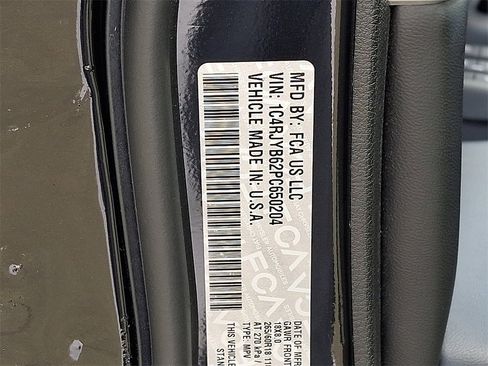 Used 2023 Jeep Grand Cherokee 4WD 4xe w/ Luxury Tech Group II image 27